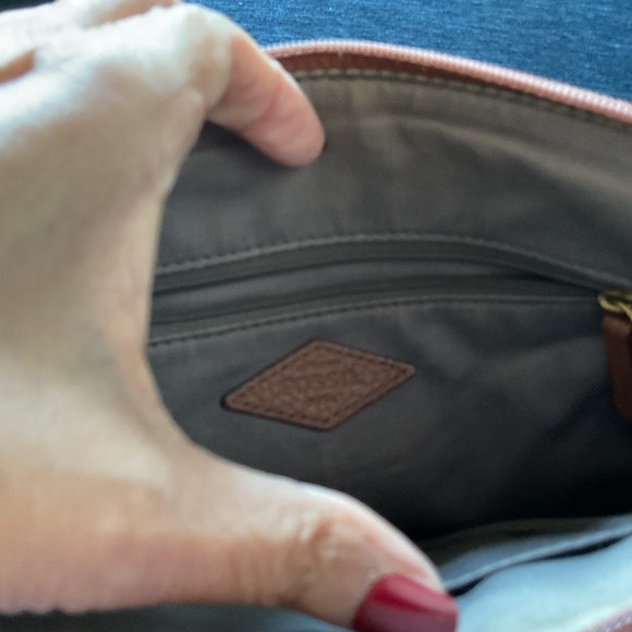 Fossil Brown Pebbled Leather Crossbody Messenger Bag - Picture 4 of 8